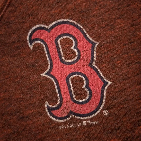 🌙 Red Sox Great Catch Women's Maroon V-Neck Tee - Picture 4 of 5